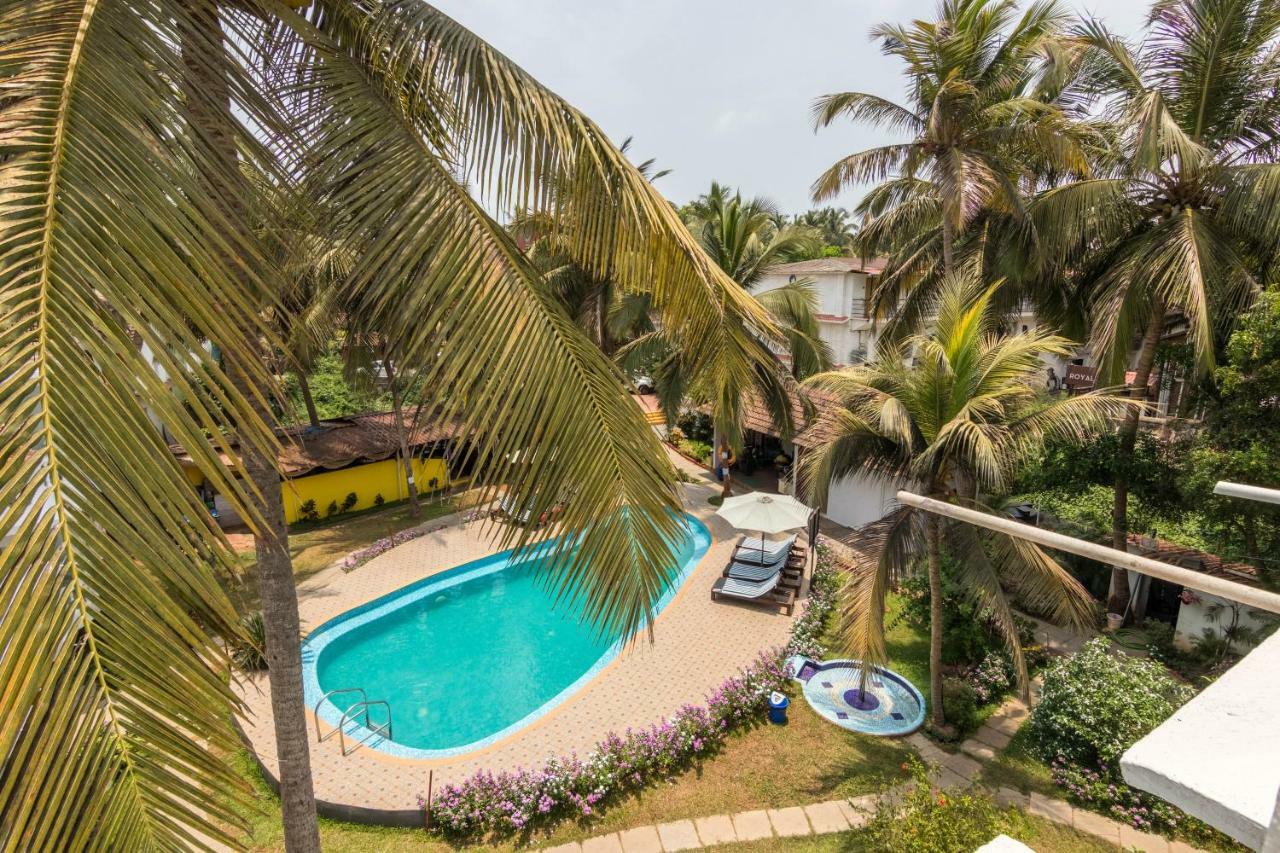 Dona Julia Beach Resort Калангут Екстер'єр фото